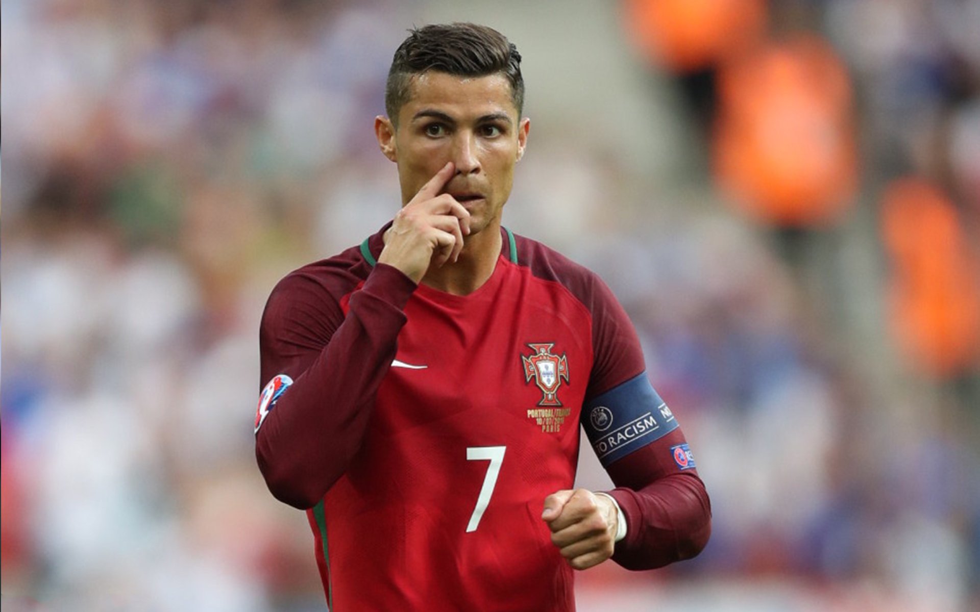 女足比赛颁奖典礼举办，营造盛大氛围，中国女足颁奖词